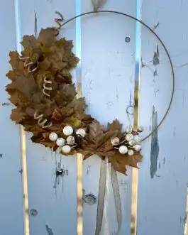 Artificial leaves wreath